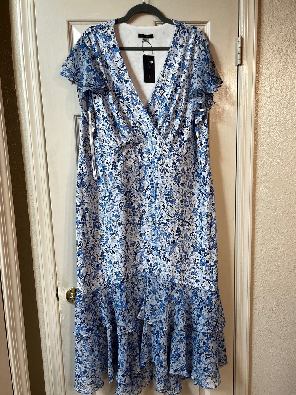NWT Tommy Hilfiger Blue and White Floral Maxi Dress